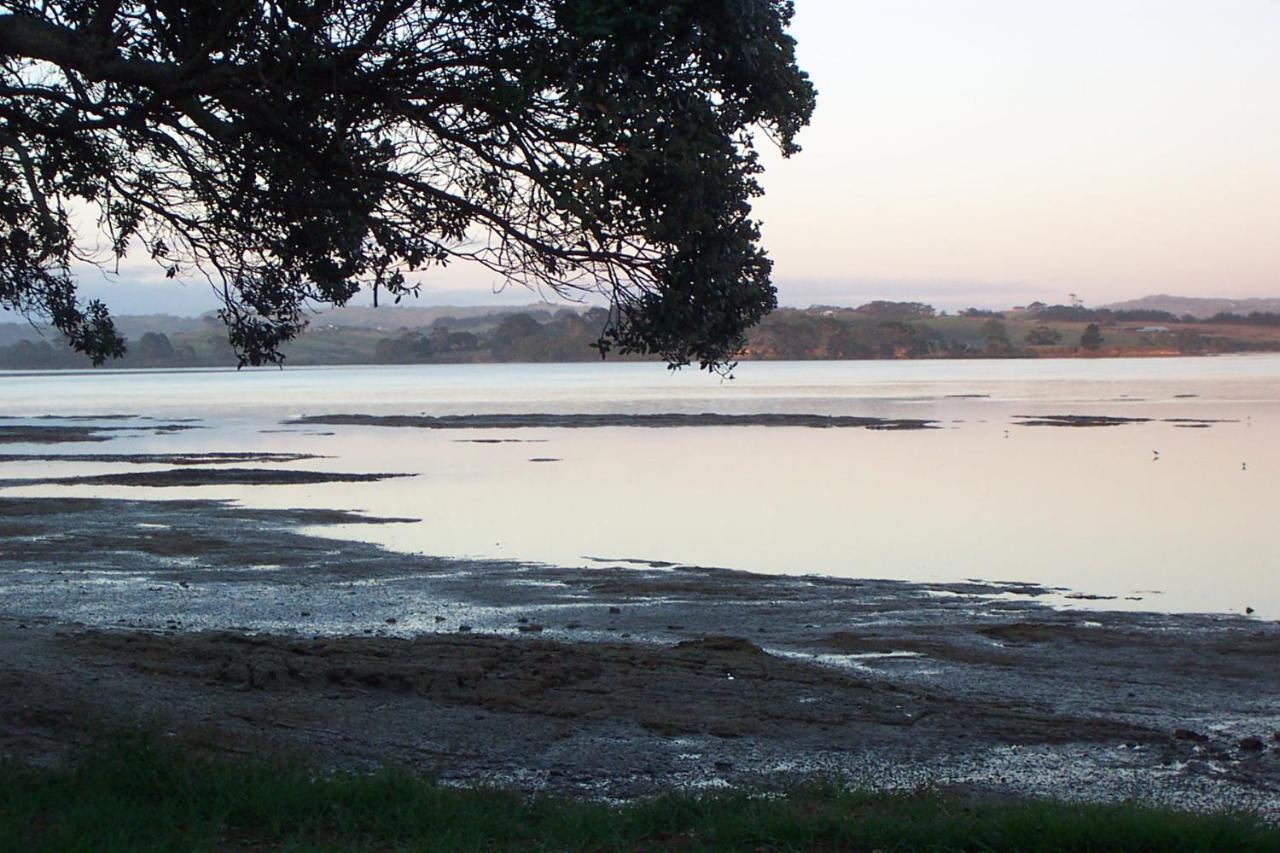 Absolute Waterfront Serenity Near Auckland Clarks Beach Buitenkant foto
